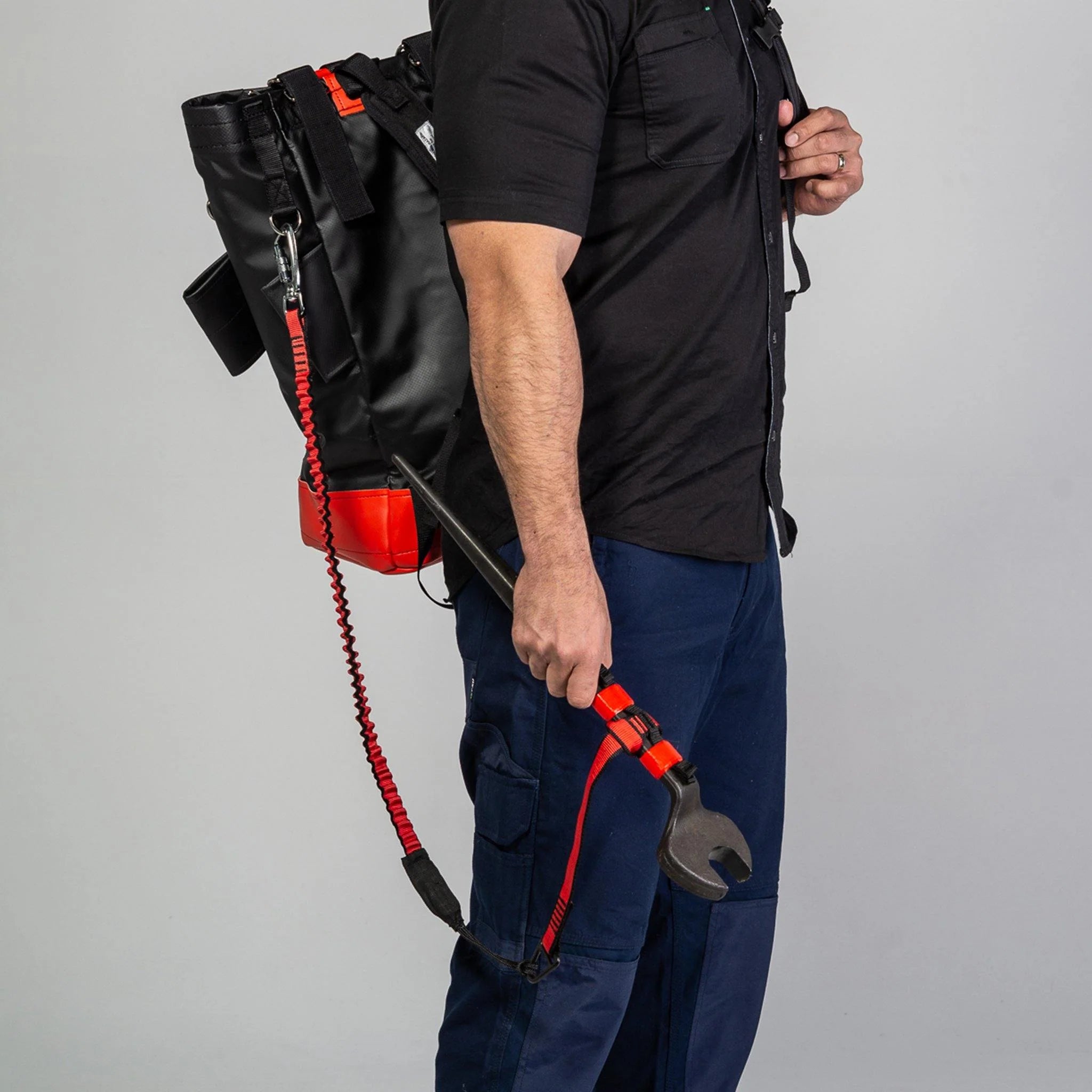 Dual-Arm Tool Hitch - 16kg / 35lb